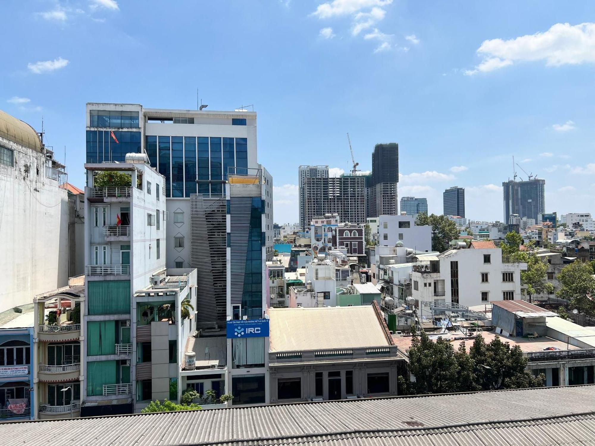Home Away Ky Con - Serviced Apartment Хошимин Екстериор снимка
